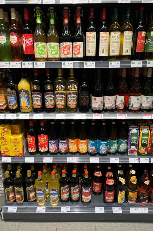 Das Glühwein- und Heißgetränkesortiment bei EDEKA Deckenbach in Obertshausen lässt keine Wünsche offen
