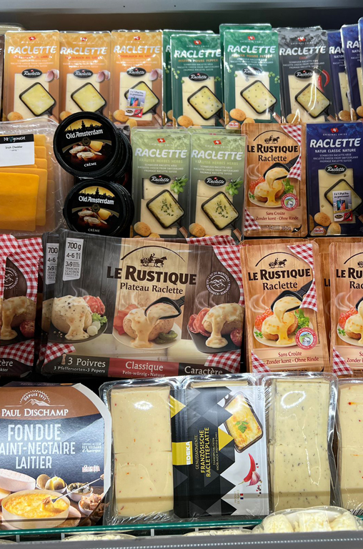 Das Käseangebot für Raclette und Fondue bei EDEKA Deckenbach in Obertshausen lässt keine Wünsche offen