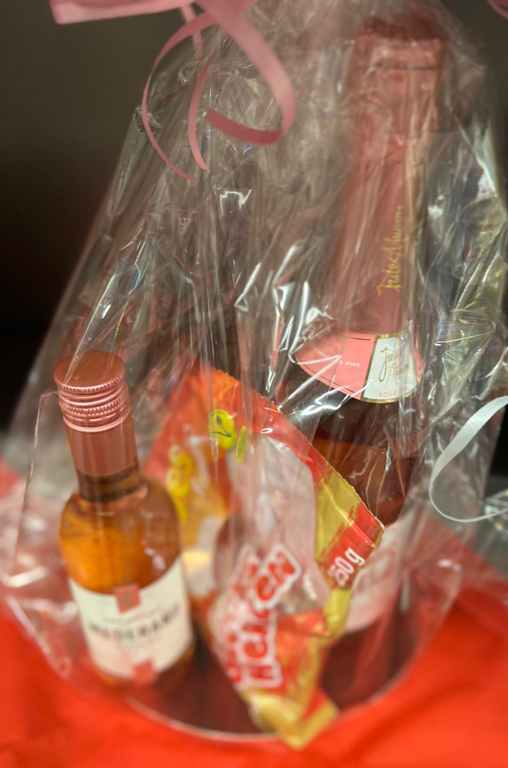 Ein fertig gepacktes Präsent zum Valentinstag