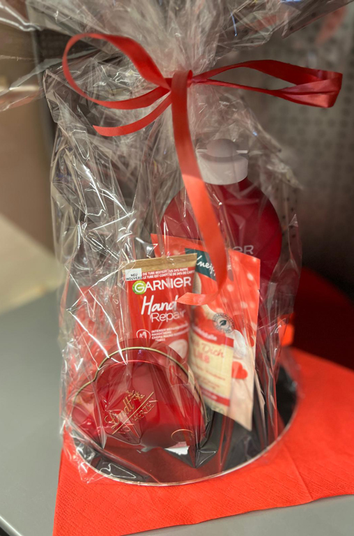 Ein fertig gepacktes Präsent zum Valentinstag