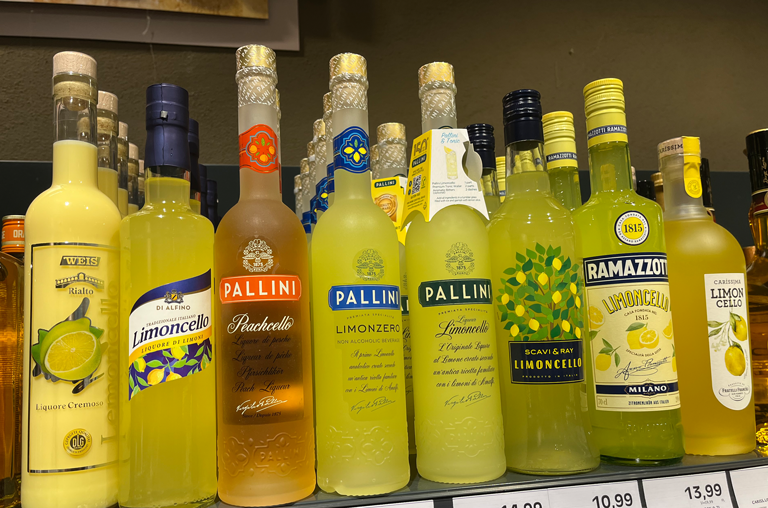 Sommerlaune im Glas mit verschiedensten Limoncellos aus dem Angebot von EDEKA Deckenbach