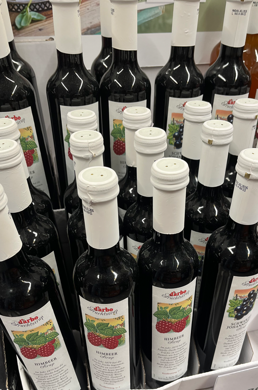 Verschiedene Sirupsorten von Darbo