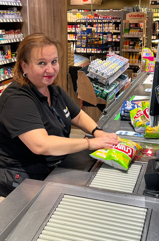 EDEKA Deckenbach sucht für seine zweite Filiale in Obertshausen, die voraussichtlich im Oktober eröffnet wird, motivierte Verstärkungen in allen Marktbereichen