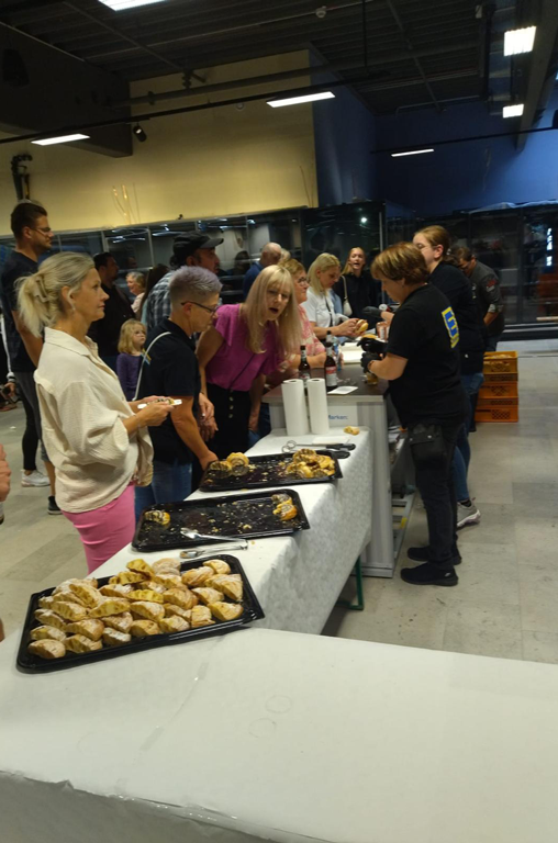 Großer Andrang herrschte beim Baustellenfest der neuen EDEKA-Deckenbach-Filiale in der Königsberger Straße in Obertshausen