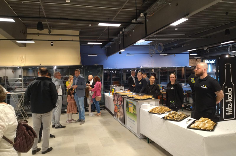 Großer Andrang herrschte beim Baustellenfest der neuen EDEKA-Deckenbach-Filiale in der Königsberger Straße in Obertshausen