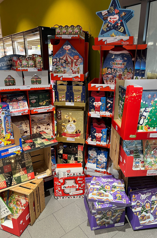 Das Adventskalender-Angebot in den EDEKA-Deckenbach-Märkten lässt keine Wünsche offen