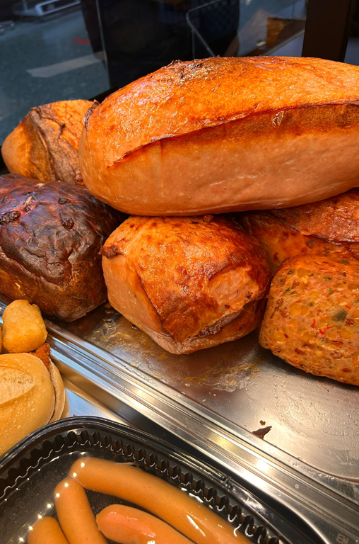 Spezialitäten aus der Heißen Theke von EDEKA Deckenbach