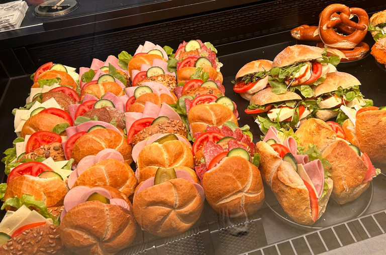 Snackvielfalt aus unseren Markt-Bäckereien